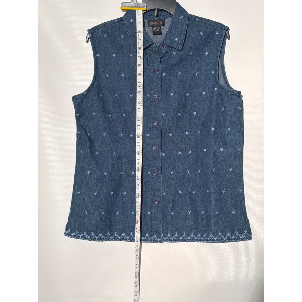Style & Co Women's Denim Sleeveless Button Up Shirt 16 Blue Embroidered - Picture 4 of 5